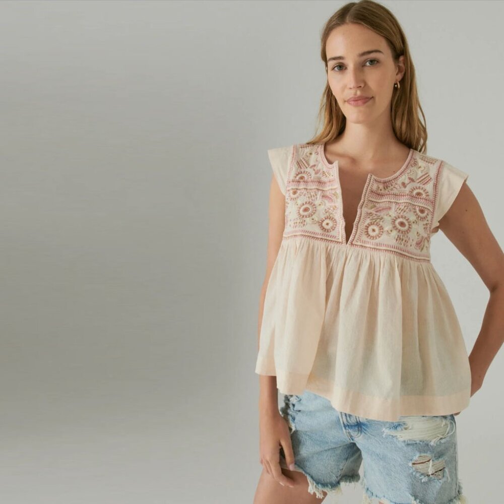 Lucky Brand Embroidered Flutter Sleeve Top Small